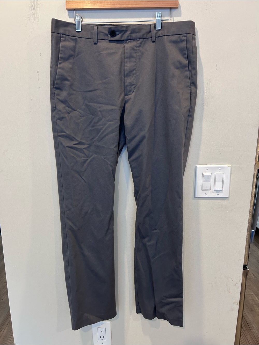 Broletto Men's Gray Khaki Pants 35x32
Casual Dress Trousers Classic Fit